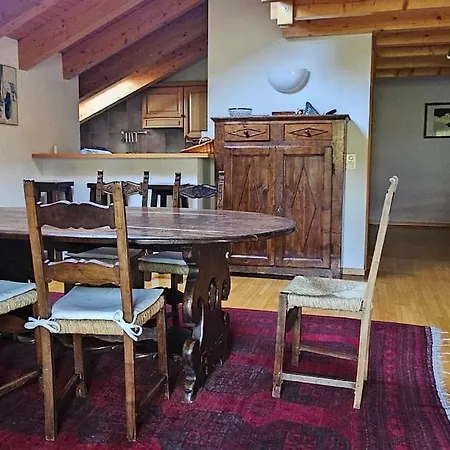 Charming Downtown 公寓 *